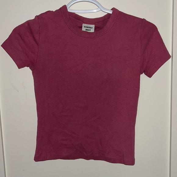 Pink Aritzia tee - Picture 1 of 2